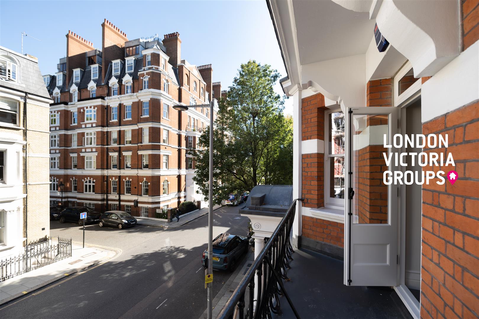 Drayton Court, Drayton Gardens, LONDON